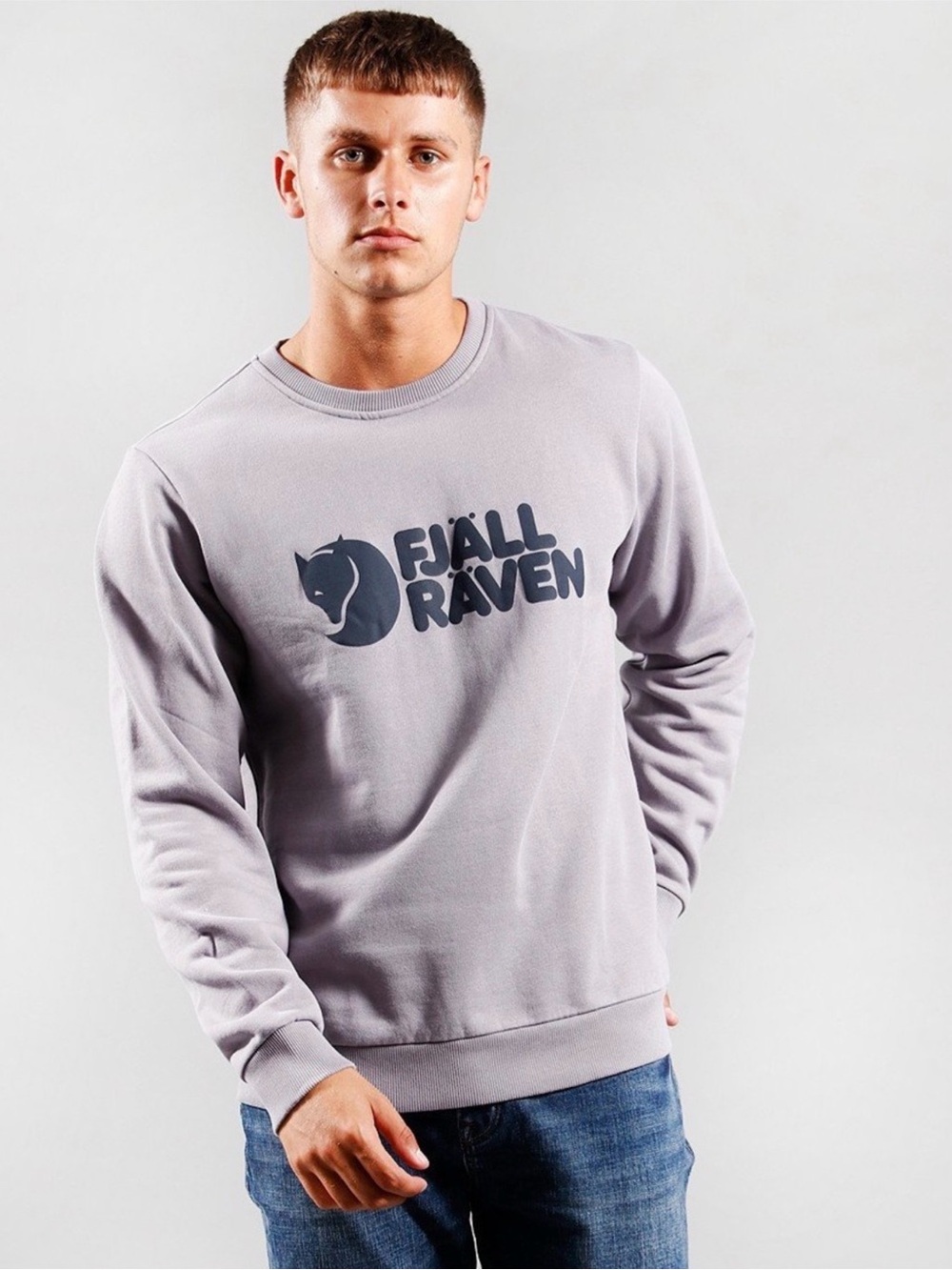 Fjallraven Logo Fleece Crewneck in Purple